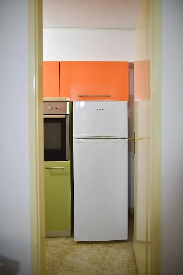 Apartamento Luka'S Amber Rooms In The Center Of Trogir Croácia