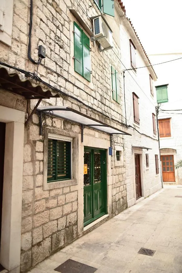 Luka'S Amber Rooms In The Center Of Τρογκίρ